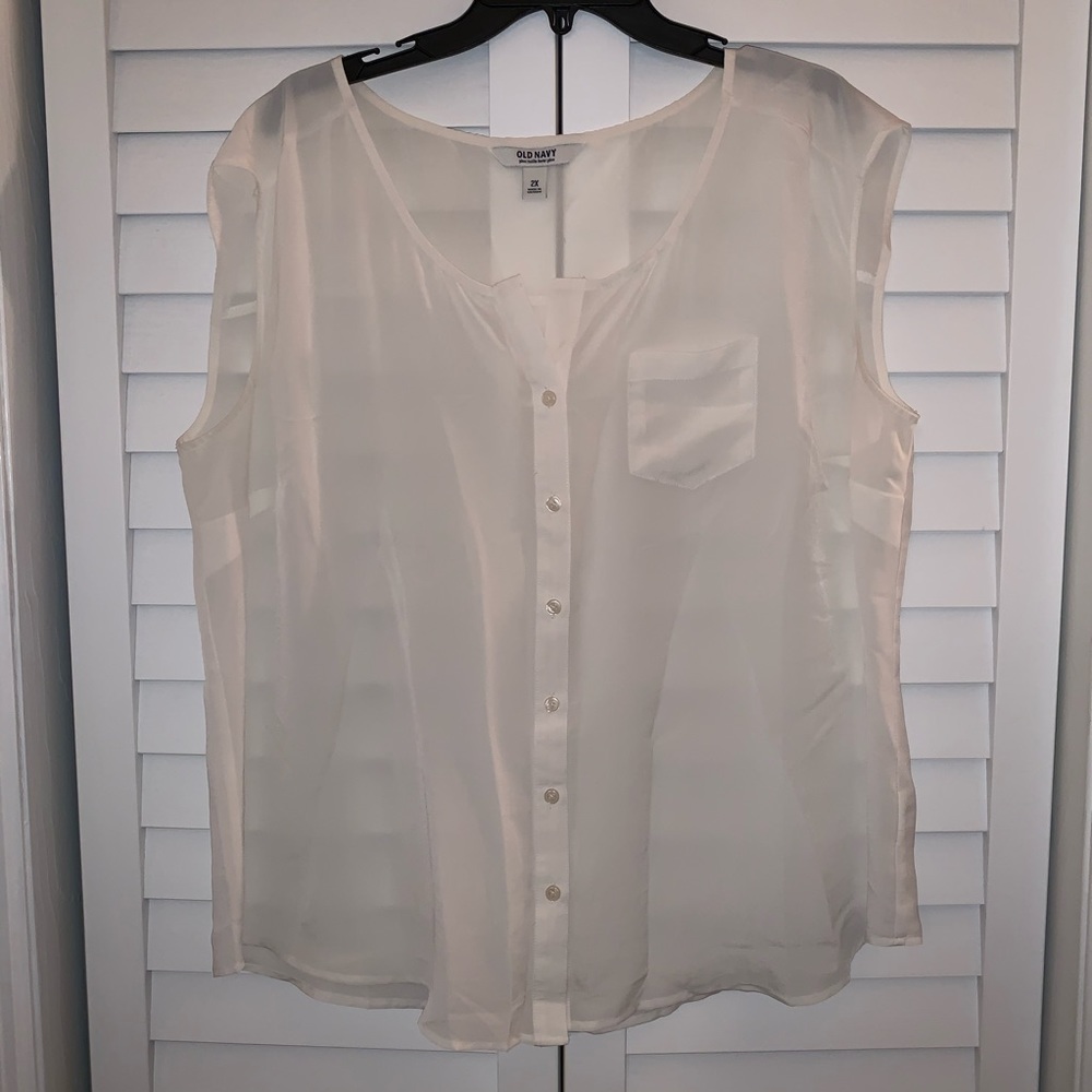 *CLOSET CLEANOUT* NWOT Old Navy Button Down Top